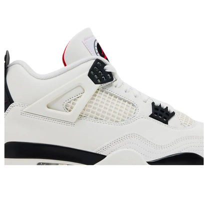 Air Jordan 4 Retro Flight Club