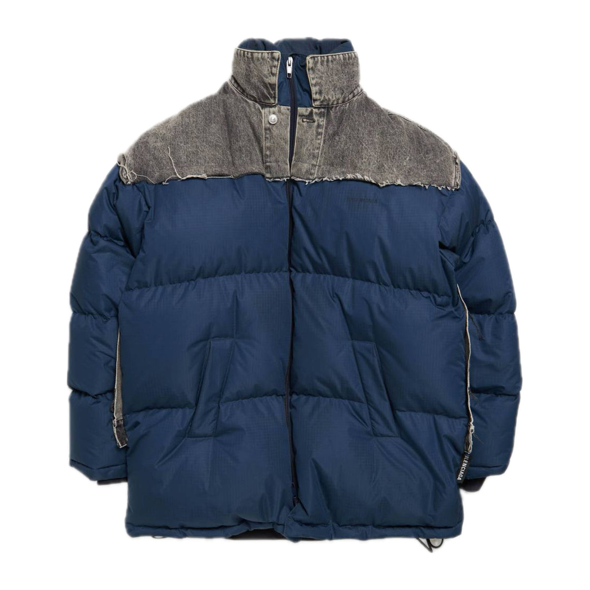 Balenciaga Pufferjacke mit Karomuster Schwarz