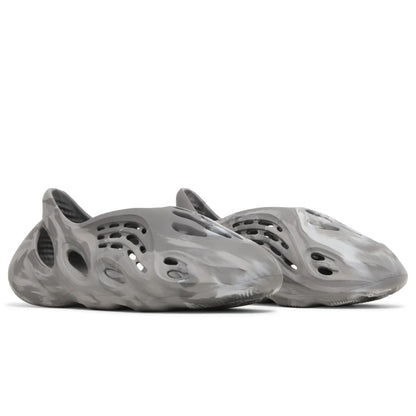 Adidas Yeezy Foam RNR MX Granite